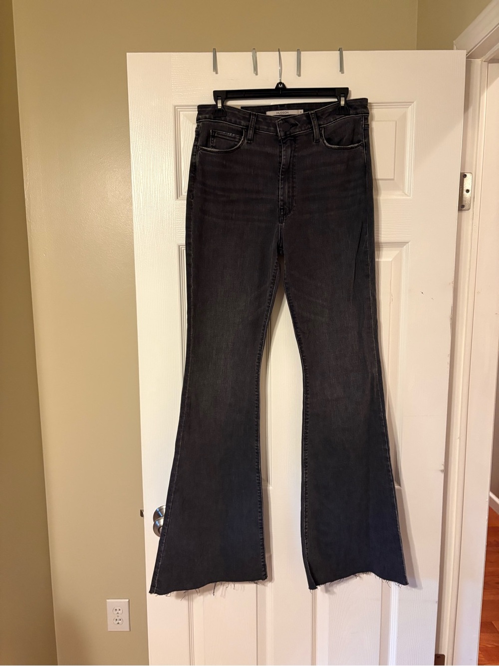 Hudson Jeans Size 30 NWT Dark Wash Flare Jeans Raw Hem Stretch Designer Denim
